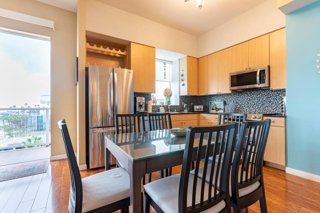 A Corner Unit With Ocean Views From Every Room Long Beach Exteriör bild