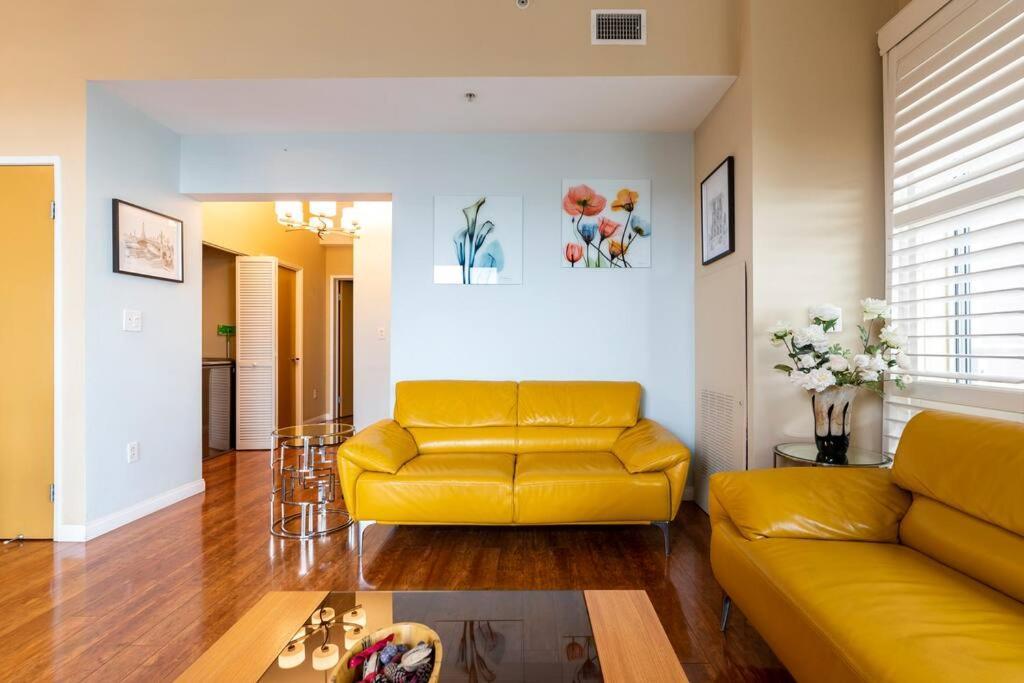 A Corner Unit With Ocean Views From Every Room Long Beach Exteriör bild
