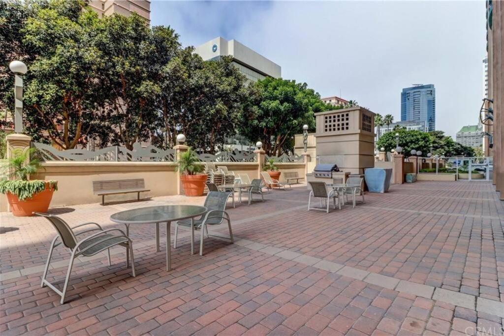 A Corner Unit With Ocean Views From Every Room Long Beach Exteriör bild