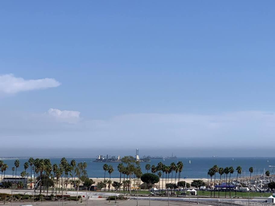 A Corner Unit With Ocean Views From Every Room Long Beach Exteriör bild